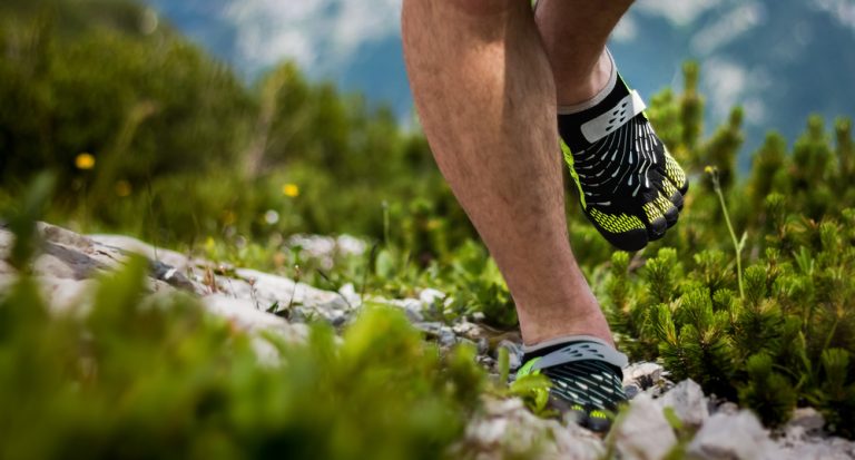10-21-Geen bewijs voor voordelen van barefoot lopen of hardlopens_423439378 10-21-Geen bewijs voor voordelen van barefoot lopen of hardlopens_423439378