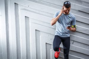 Sporter die niet alleen zorg draagt voor zijn fysieke gezondheid