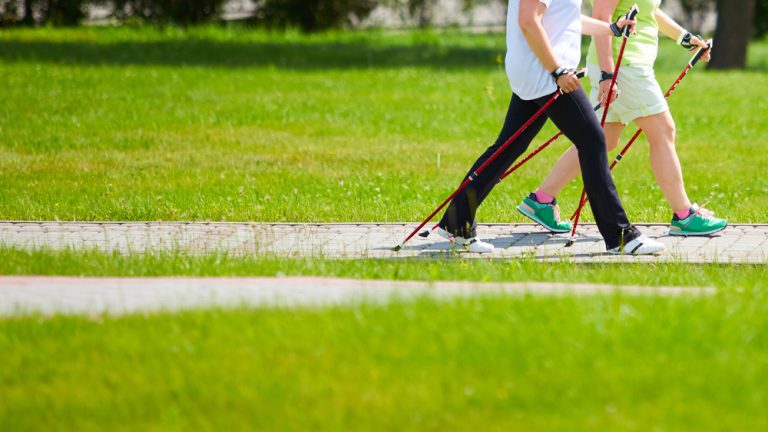 11-2-Nordic Walking reduceert lymfoedeem in de arm na borstkankeroperatie_458497741 11-2-Nordic Walking reduceert lymfoedeem in de arm na borstkankeroperatie_458497741