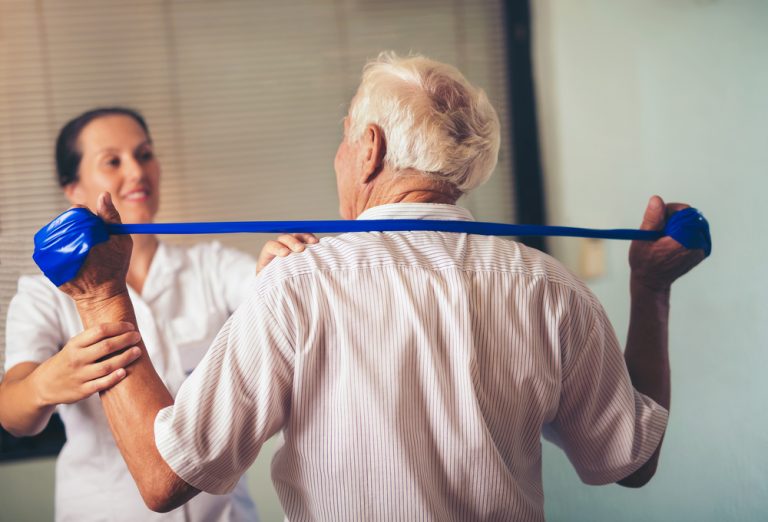 11-2-Pijneducatie combineren met fysieke training werkt bij chronische nekpijn_471715424 11-2-Pijneducatie combineren met fysieke training werkt bij chronische nekpijn_471715424
