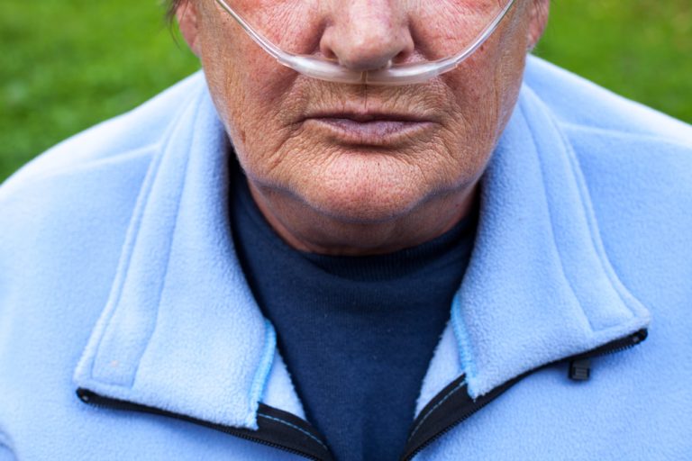 12-01-Heeft Pursed Lip Breathing voordelen bij COPD_218795008 12-01-Heeft Pursed Lip Breathing voordelen bij COPD_218795008