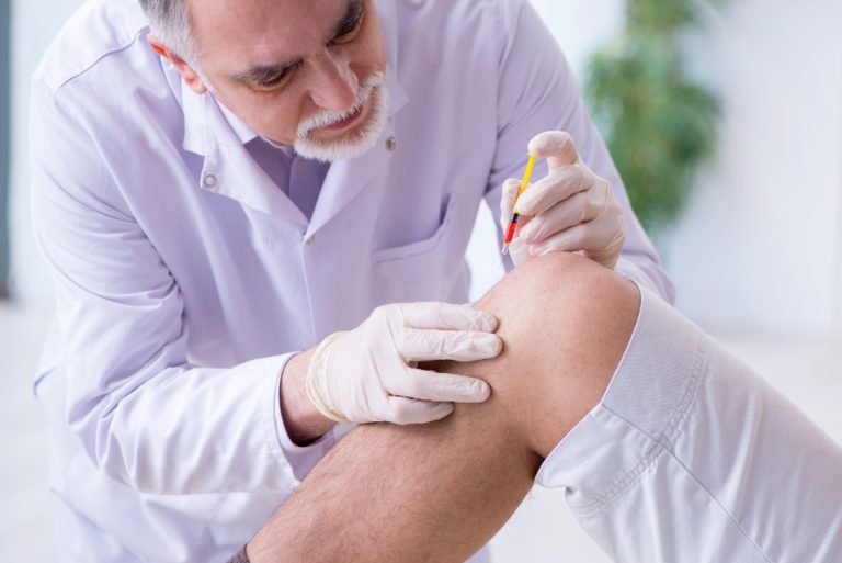 14-09-Fysiotherapie versus glucocorticoïd injectie bij osteoartritis van de knie_1444608758 14-09-Fysiotherapie versus glucocorticoïd injectie bij osteoartritis van de knie_1444608758
