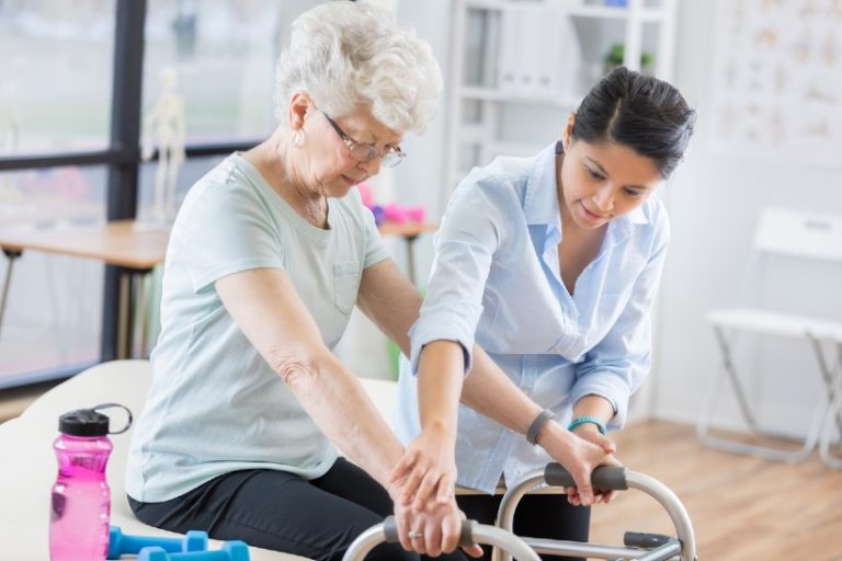 19-07-Korte mindfulness interventie reduceert postoperatieve pijn na totale artroplastiek van knie of heup-iStock-804095698 (1) 19-07-Korte mindfulness interventie reduceert postoperatieve pijn na totale artroplastiek van knie of heup-iStock-804095698 (1)