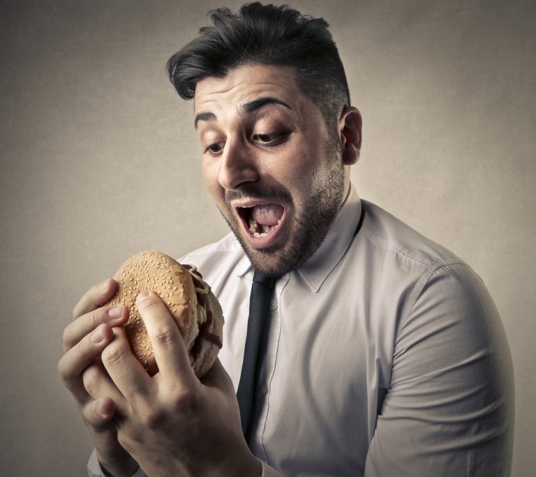 9-09-Chronische lage rugpijn eten ongeacht of je het lekker vindt of honger hebt-shutterstock_178946288 9-09-Chronische lage rugpijn eten ongeacht of je het lekker vindt of honger hebt-shutterstock_178946288