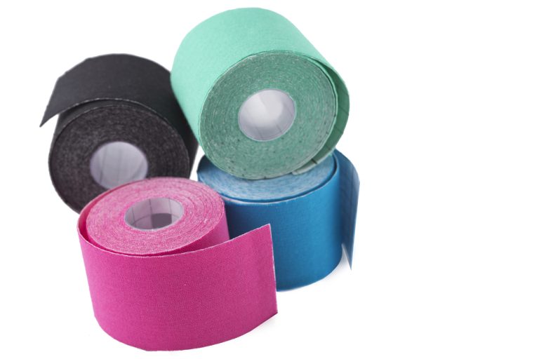 9-18-MRI onderzoek toont effect van kinesiotape op onderliggend weefsel_259771319 9-18-MRI onderzoek toont effect van kinesiotape op onderliggend weefsel_259771319